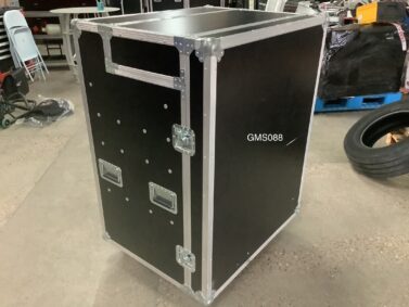 FLIGHT CASE 8 bacs et plan de travail