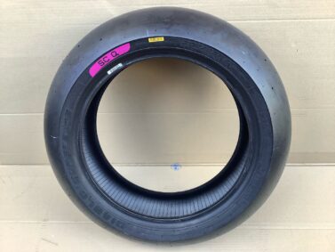 Pirelli Diablo Superbike 200/65/R17 SCQ dot 2424