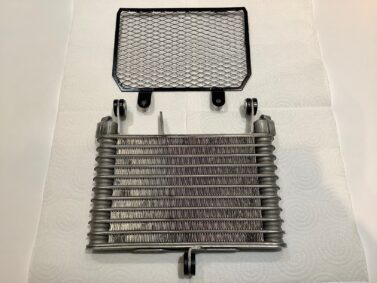 Radiateur d'huile et sa grille de protection Yamaha R1-YZF 2015/2024
