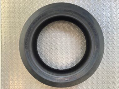 Dunlop Radial Slick neuf 200/70R17 - KR108 VAL35 Race dot 4124